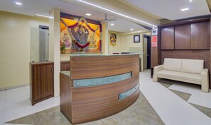 Reception - Itsy Hotels Prince Regency (Pune)
