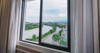 Cao Minh Hotel Lao Cai