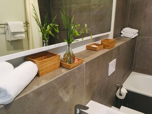 Haartrockner, Toilettenpapier