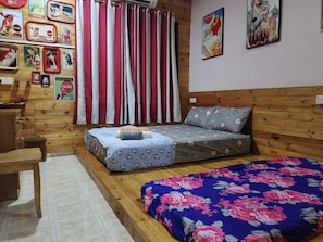 Double Room, Shared Bathroom | Bed sheets - Hotel O Coke Guest House (Alor Gajah)