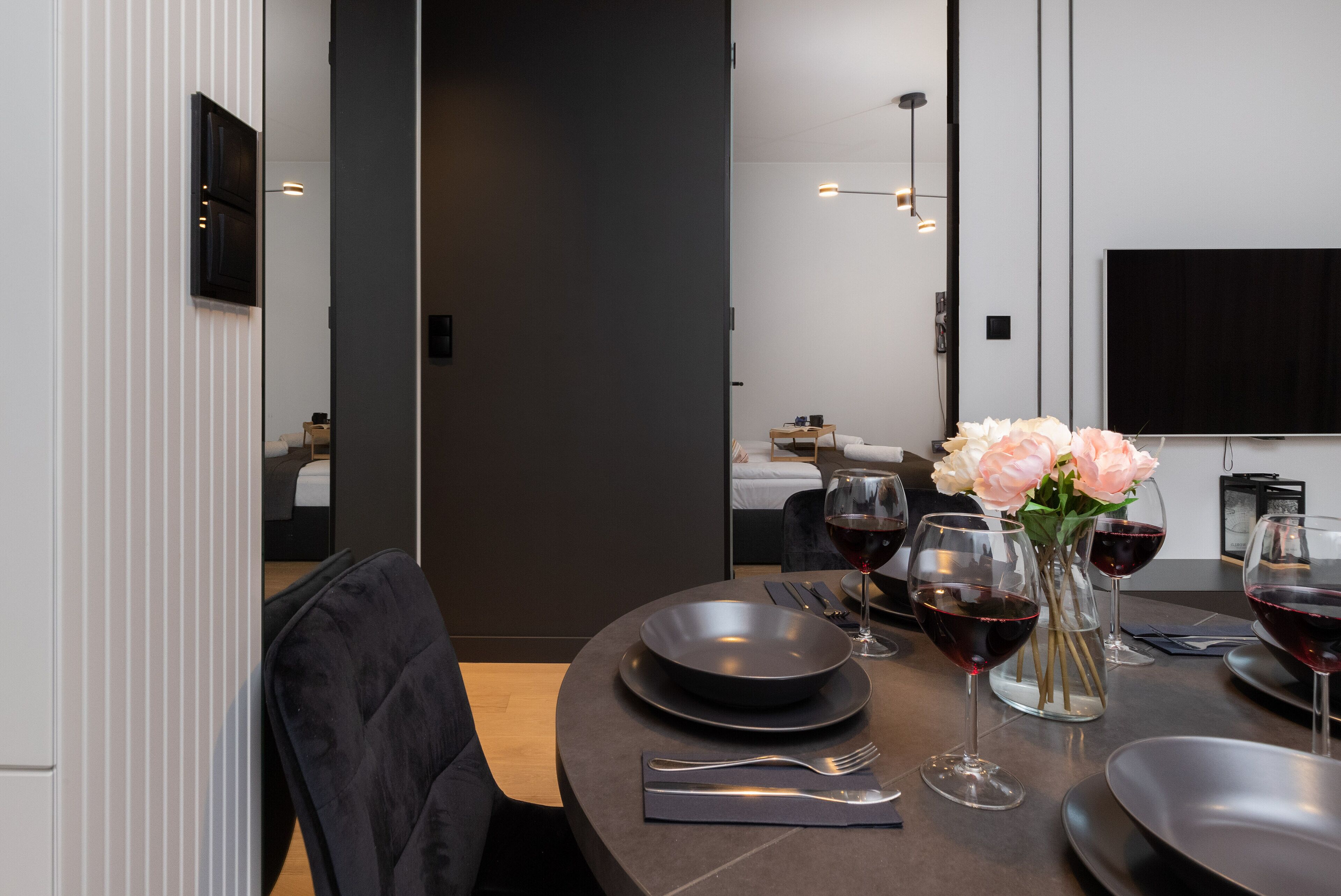 Apartment, 1 Bedroom, Balcony | In-room dining