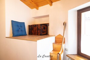 Interior - [Typical Apartment in the Courtyard] Lake Lugano (Brusimpiano)