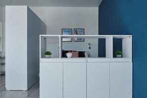 Deluxe Studio | Living area