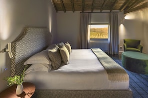 Deluxe kamer, 1 twee- of 2 eenpersoonsbedden | Een minibar, een kluis op de kamer, verduisterende gordijnen