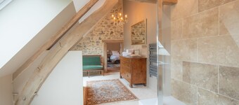 Superb suite in the heart of the forest