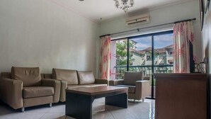 Unclassified image, 2 of 31, button - Nana Marina Court (Kota Kinabalu)