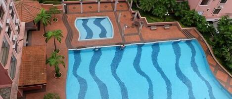 Udendørs pool