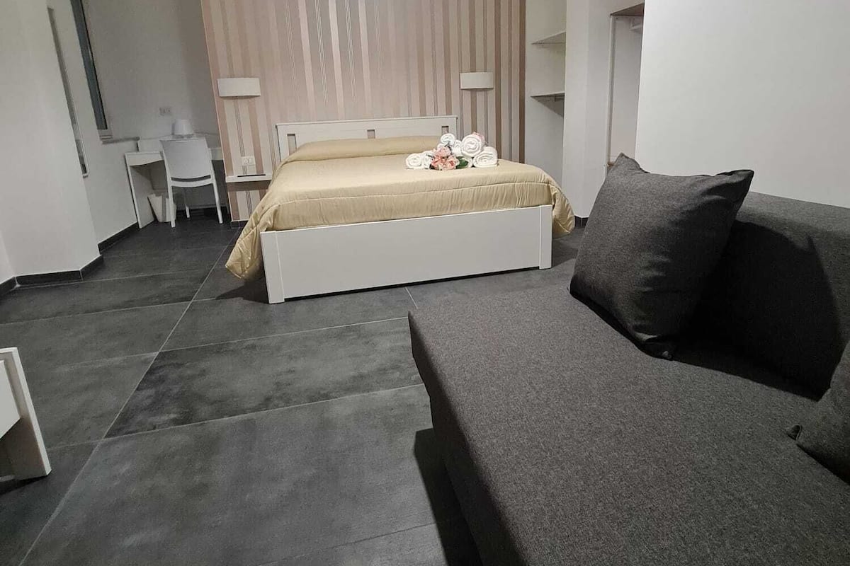 Family Room | Premium bedding, individually decorated, individually furnished, desk