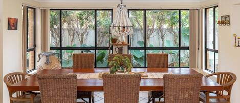 تناول الطعام