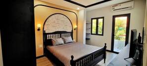 Deluxe Room | Minibar, desk, soundproofing, free WiFi