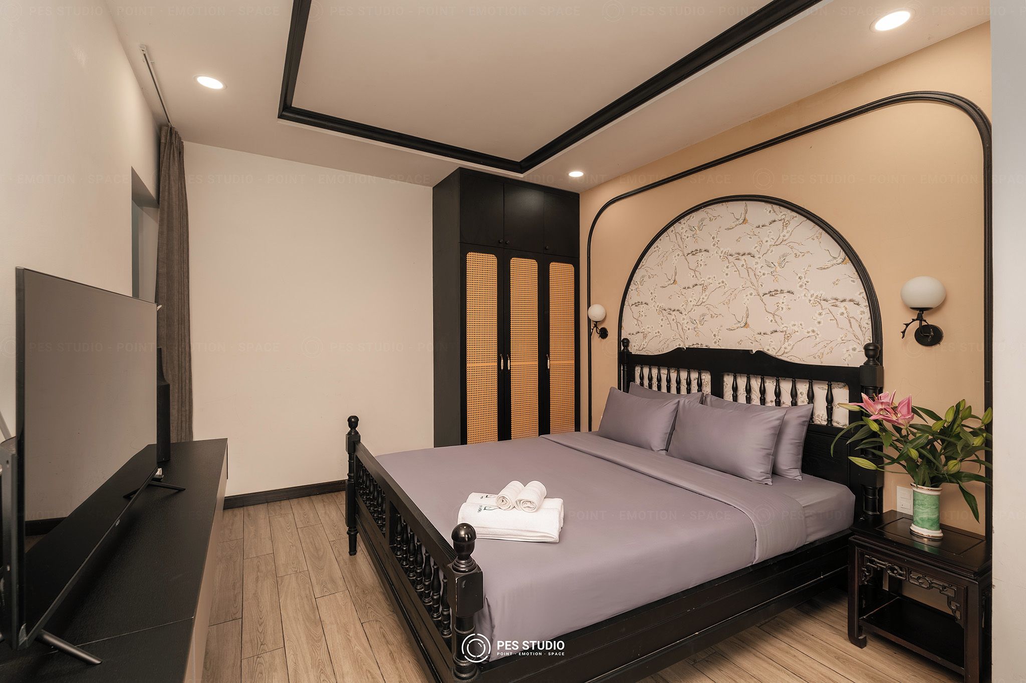 One-Bedroom Apartment with Balcony | Minibar, desk, soundproofing, free WiFi