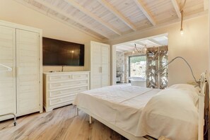 3 soverom, strykejern/-brett, wi-fi (inkludert) og sengetøy