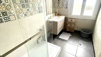 Douche, savon, shampoing