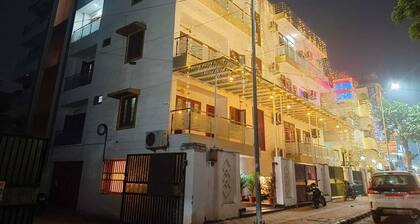 Hotel Aman Residency