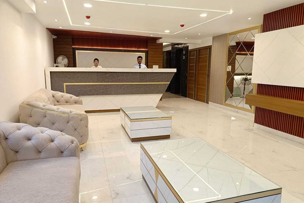 Hotel Aman Residency
