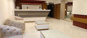 Hotel Aman Residency