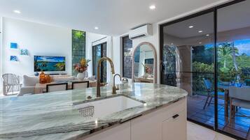 Condo, 1 Bedroom | Interior