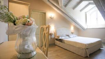 2 Schlafzimmer, hochwertige Bettwaren, Daunenbettdecken, Zimmersafe