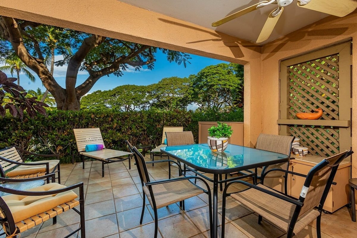 Townhome, 2 Bedrooms | Outdoor dining