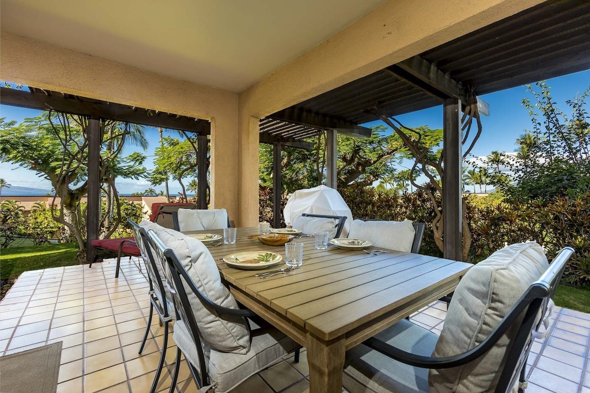 Condo, 2 Bedrooms | Outdoor dining