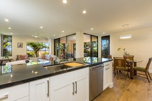 Condo, 2 Bedrooms | Private kitchen