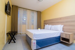 Blackout drapes, iron/ironing board, free WiFi, bed sheets - Orangestar Lodge  (Harare)