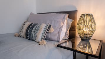 3 bedrooms, internet, bed sheets