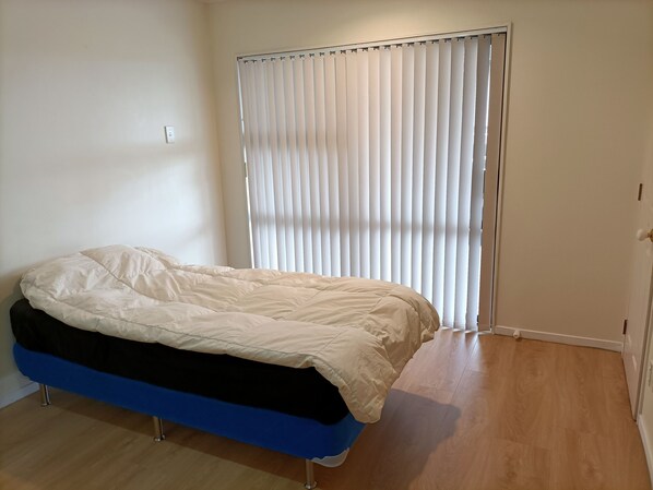 2 bedrooms, desk, free WiFi, bed sheets