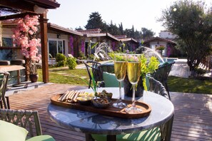 Couples dining - Etiz Hotels Alaçatı (Cesme)