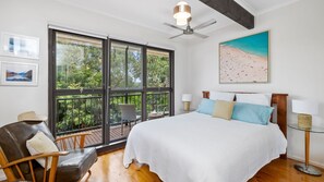 4 soverom, strykejern/-brett og sengetøy