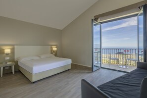 Family Room, Sea View