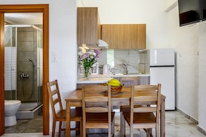 Estudio | Tabla de planchar con plancha y wifi gratis