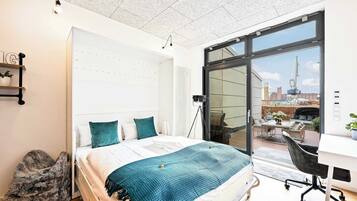 2 Schlafzimmer, Schreibtisch, Bügeleisen/Bügelbrett, WLAN