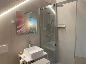 Free toiletries, hair dryer, bathrobes, slippers