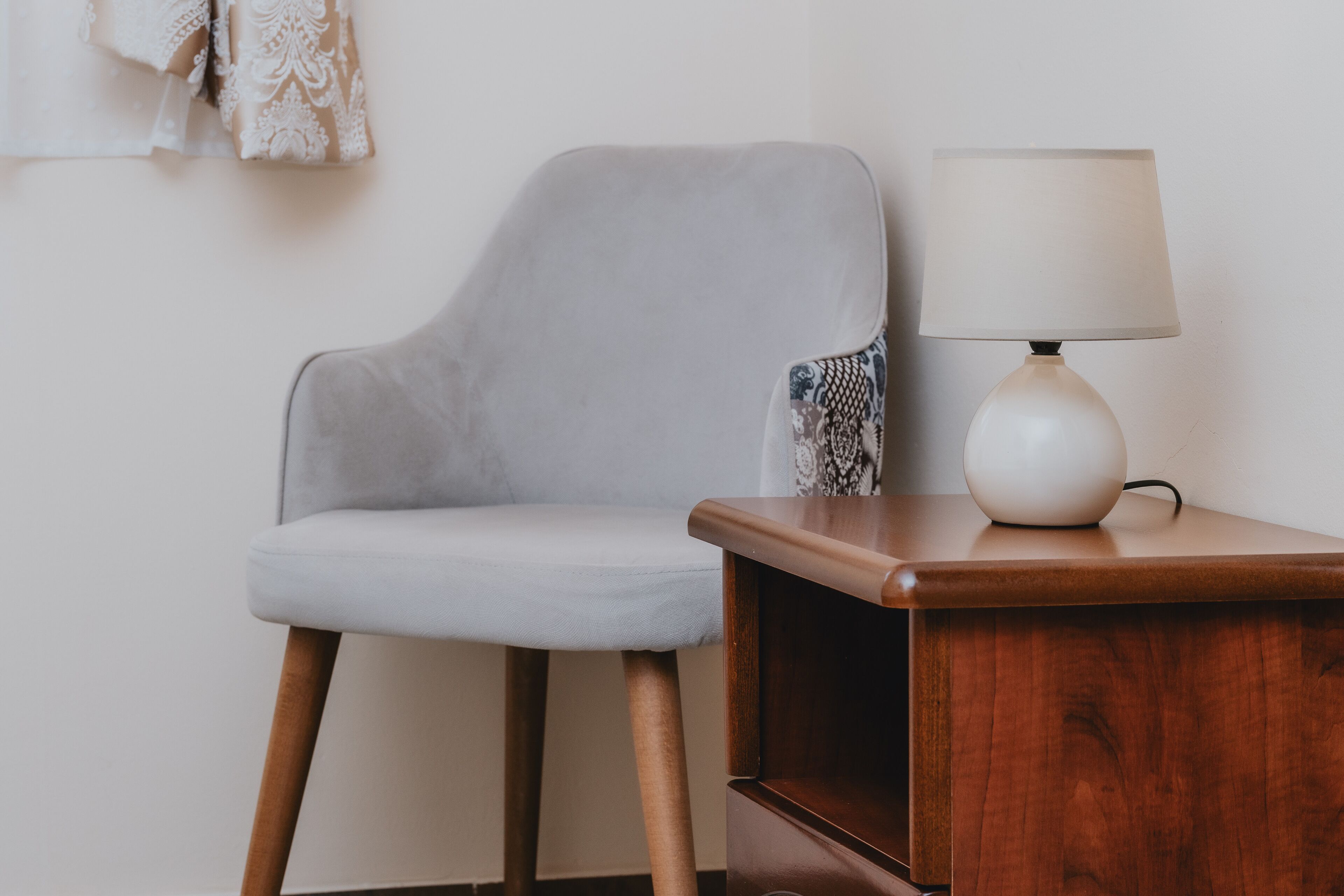 Økonomi-tomannsrom | Sengetøy av topp kvalitet, memory foam-senger og skrivebord