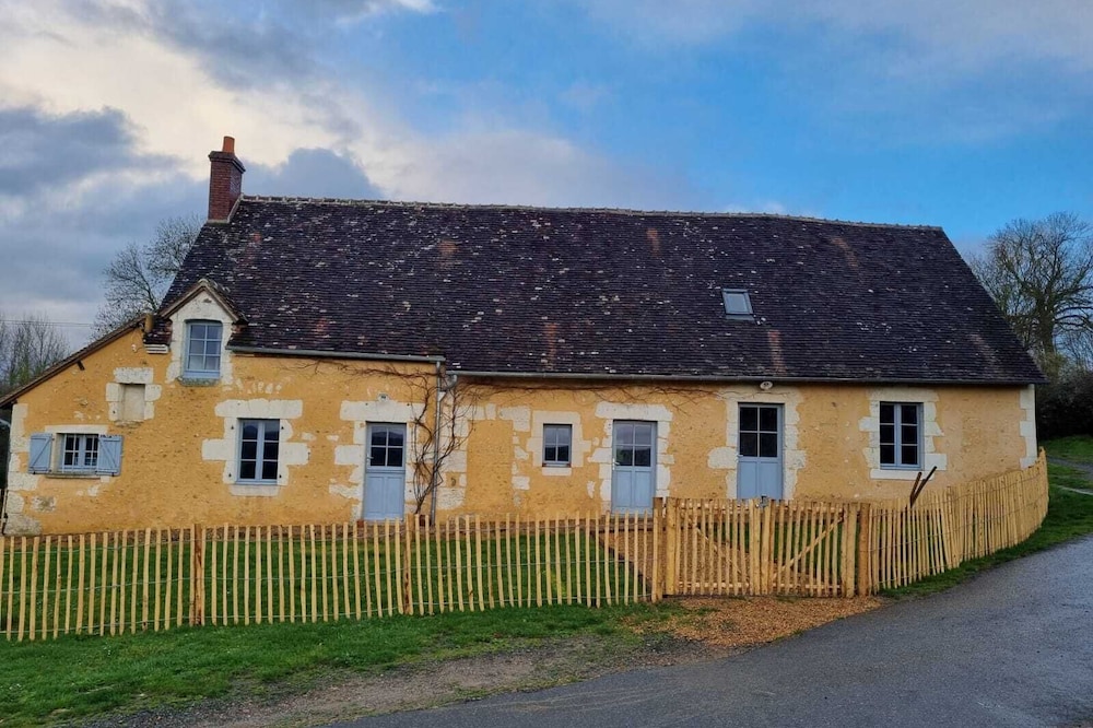 Comfortable family cottage in the Perche
