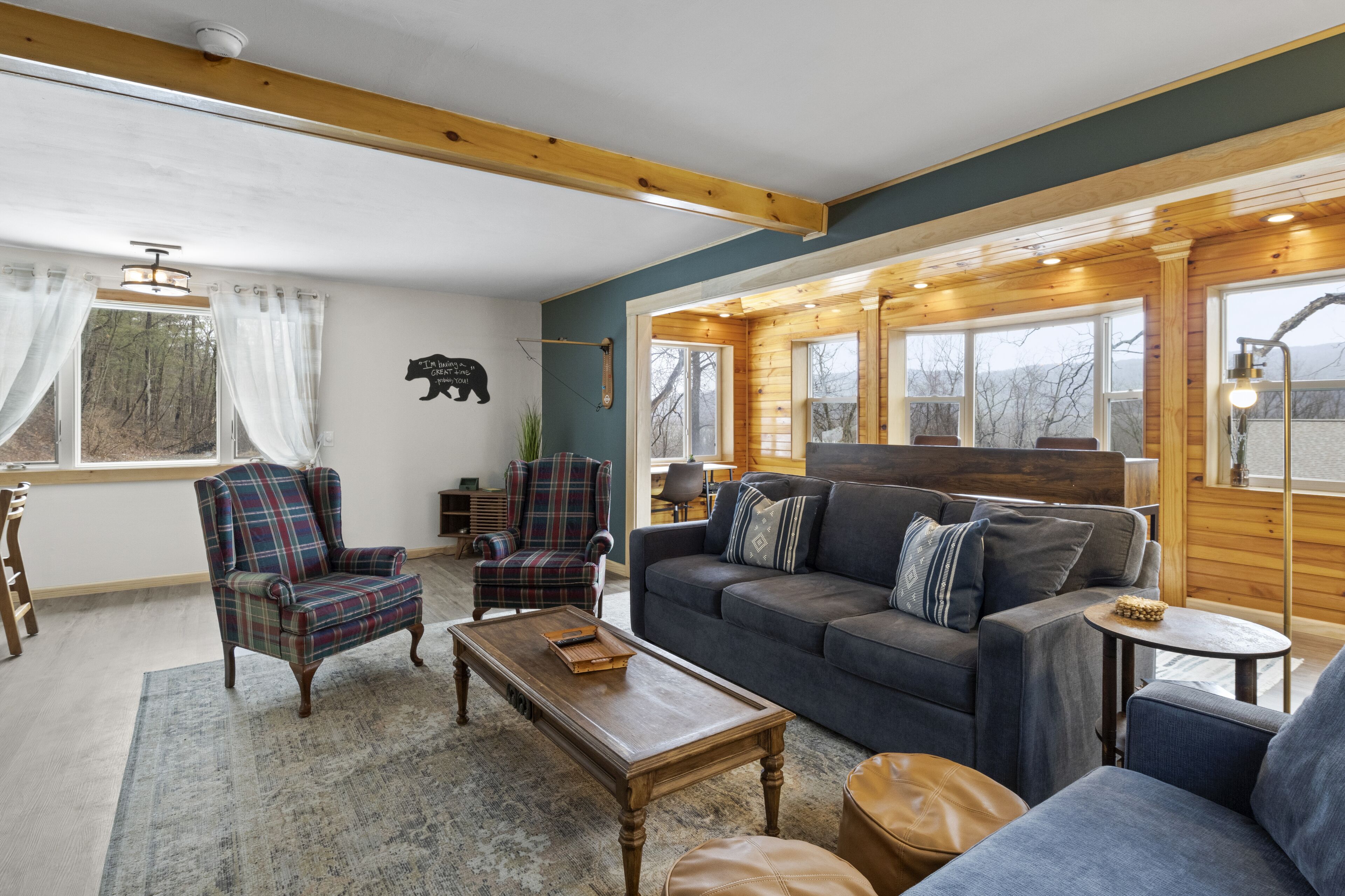 Valley View Game House | Mins to Lake and Ski