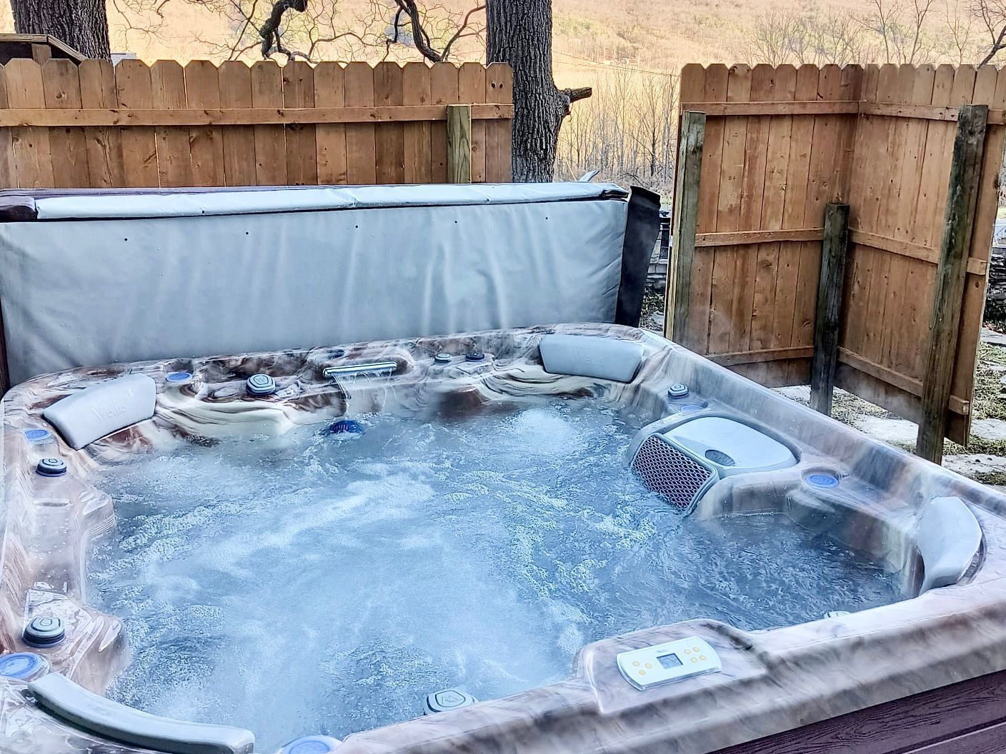 Valley View | Mins to Lake and Ski | Hot Tub