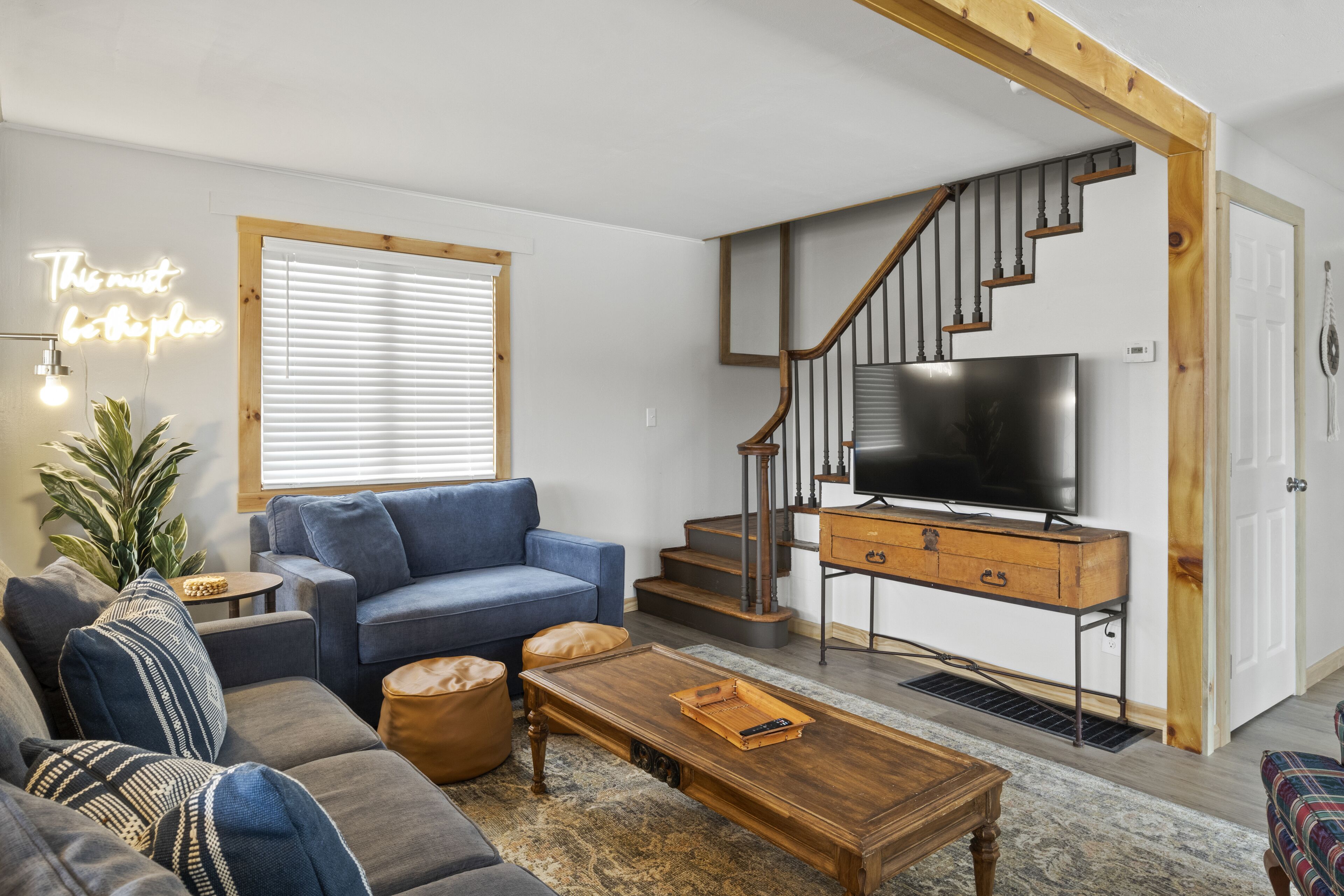 Valley View Game House | Mins to Lake and Ski