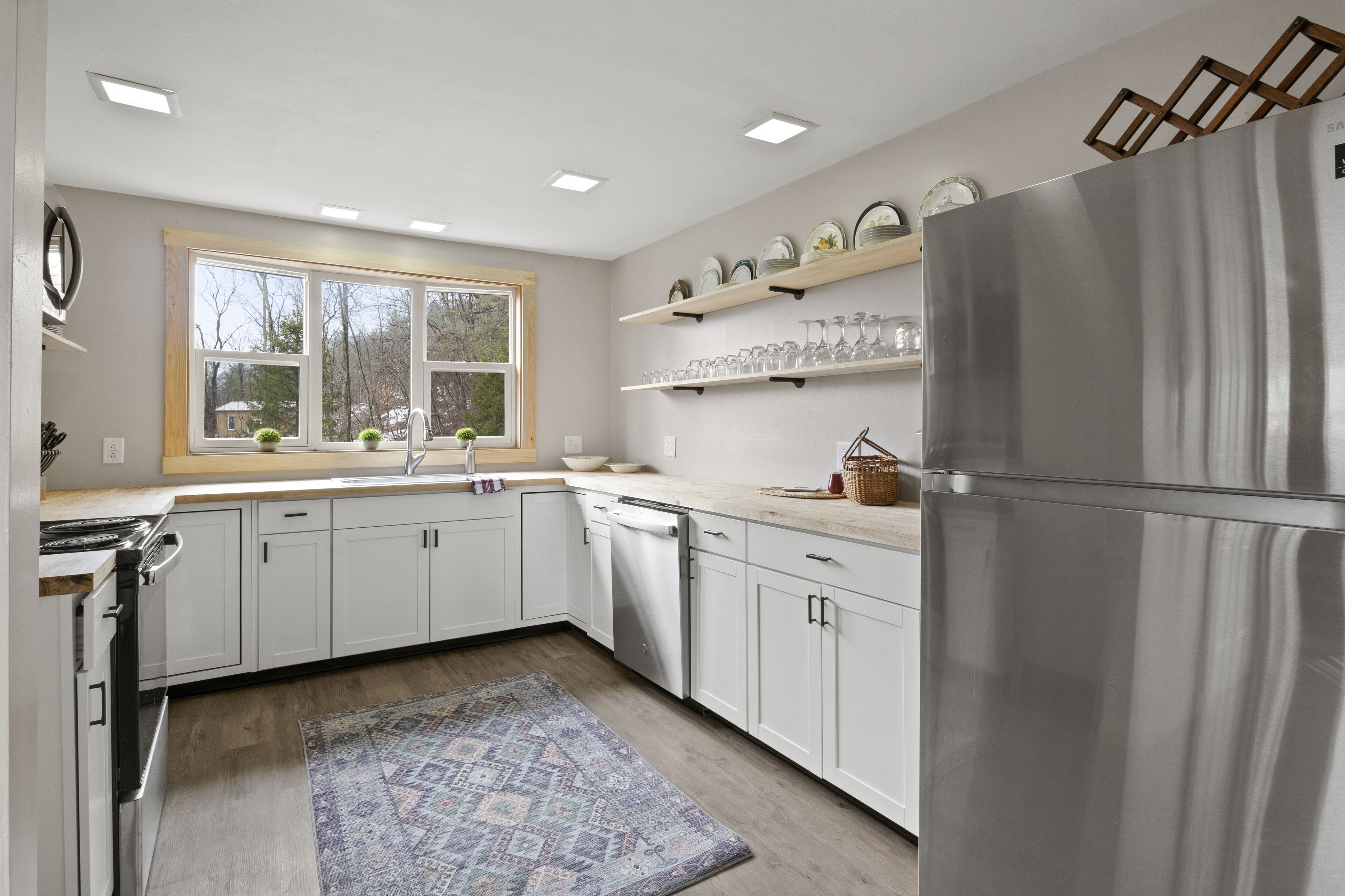 Valley View Game House | Mins to Lake and Ski