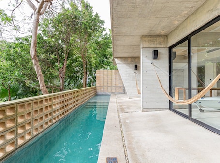 Spacious Large Loft With Pool