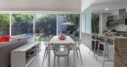 Teyra · 4 bedroom house- private pool!