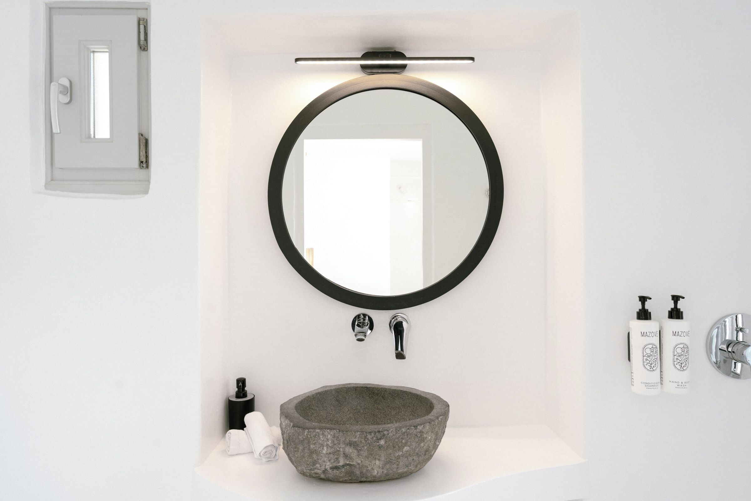 Photo - Nano Oia Canaves