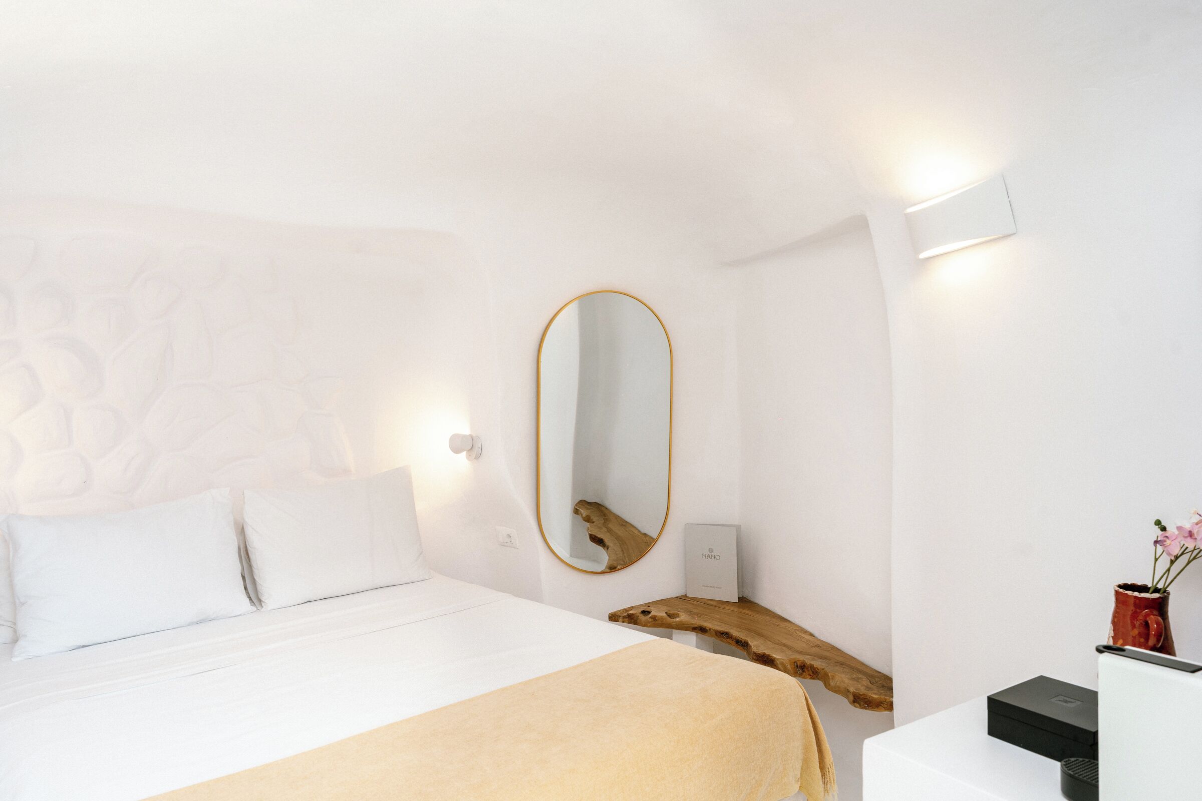 Photo - Nano Oia Canaves