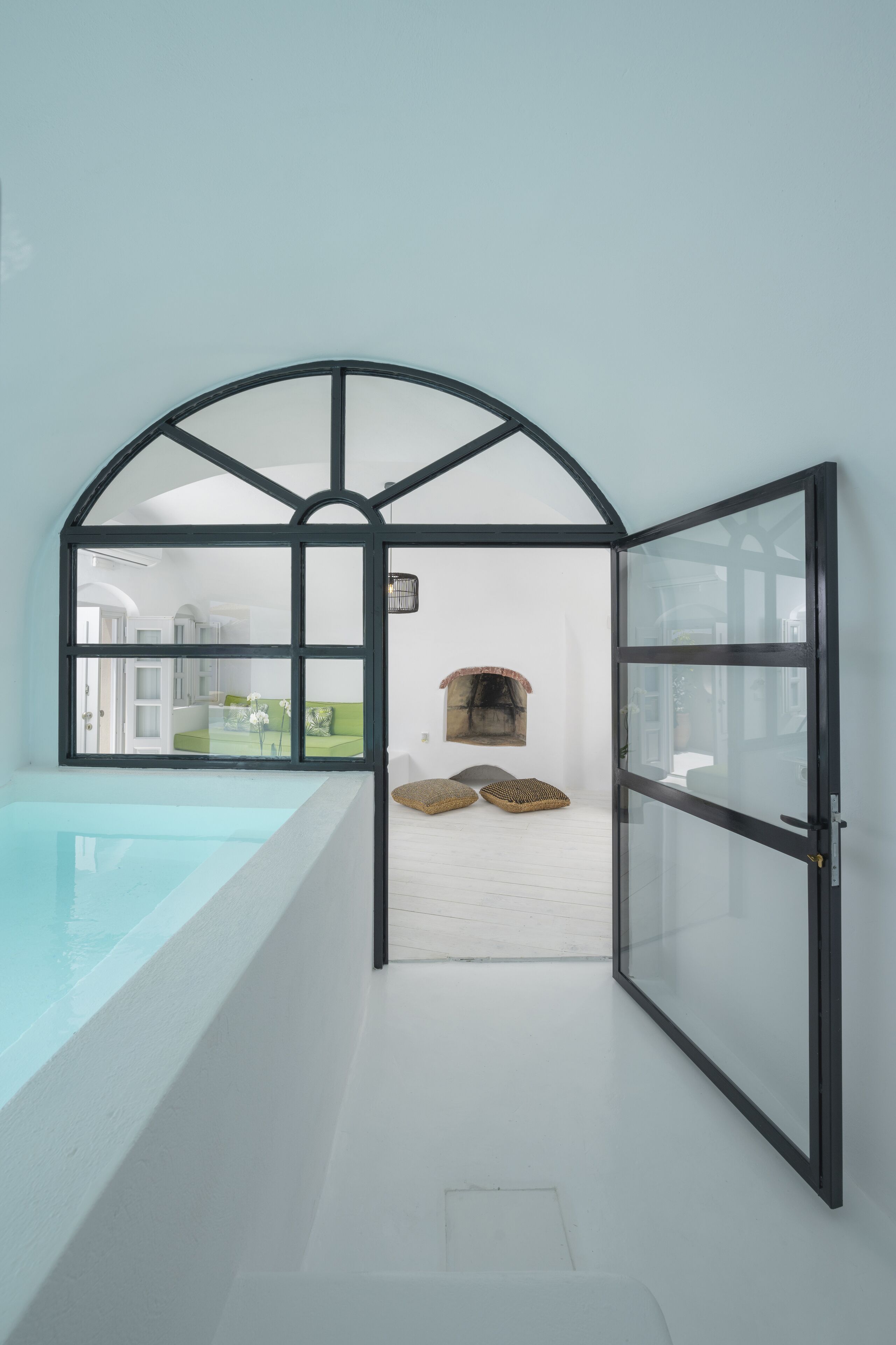 Photo - Nano Oia Canaves