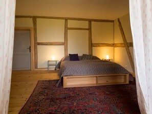 2 Schlafzimmer, Schreibtisch, Bügeleisen/Bügelbrett, Internetzugang