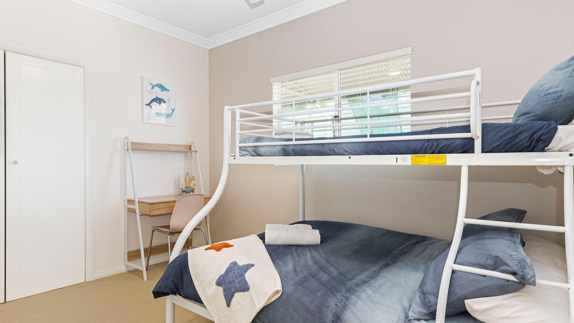 4 bedrooms, free WiFi, bed sheets