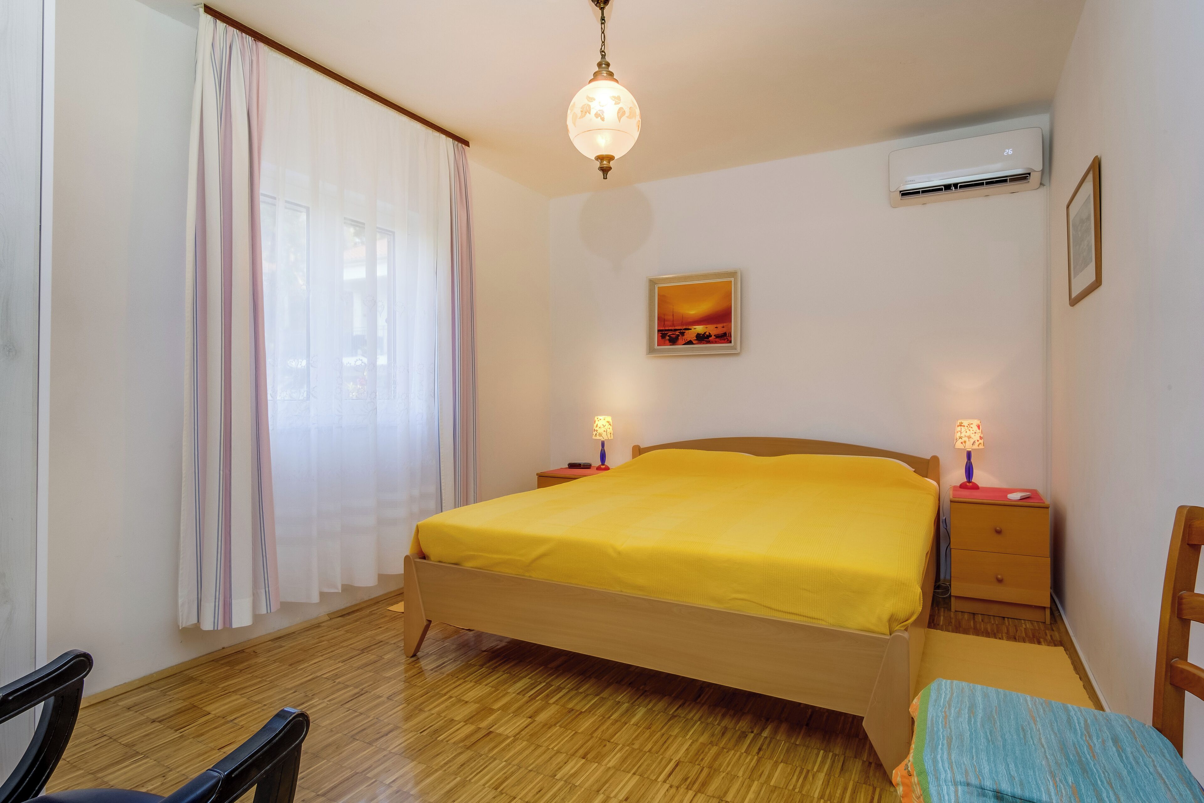 2 bedrooms, iron/ironing board, travel crib, free WiFi