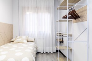 2 bedrooms, WiFi, bed sheets, wheelchair access