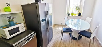 Televisión LED, Netflix, Hulu, computadora
